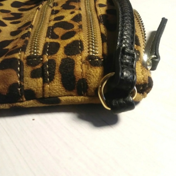 Bebe crossbody NWOT - Picture 7 of 8